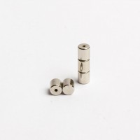 D4,5x5mm - N42 NdFeB Zylinder Magnet mit Blindloch - NiCuNi - Set